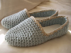 Over 100 Free Crocheted Slippers Patterns at AllCrafts.net